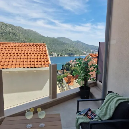 Πανσιόν Blue Diamond 4*