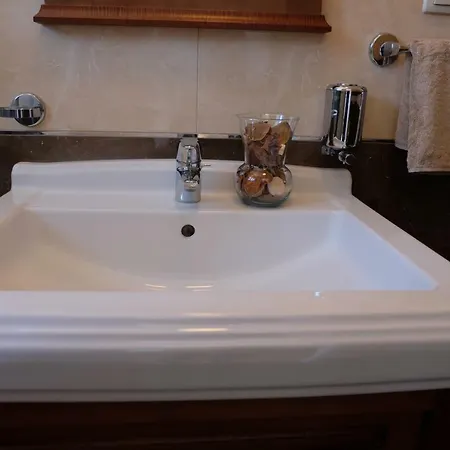 Blue Diamond Πανσιόν