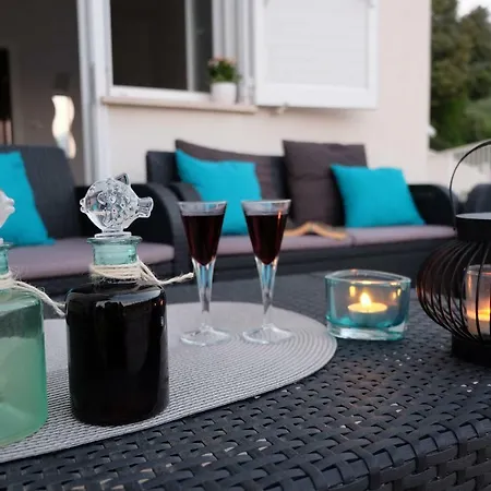 Blue Diamond Πανσιόν